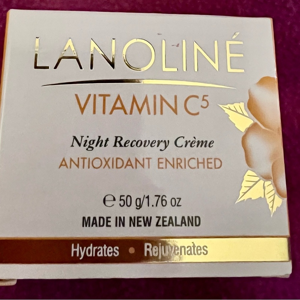 Lanoline Vitamin C5 Night Recovery Creme! Top ranked product!!!